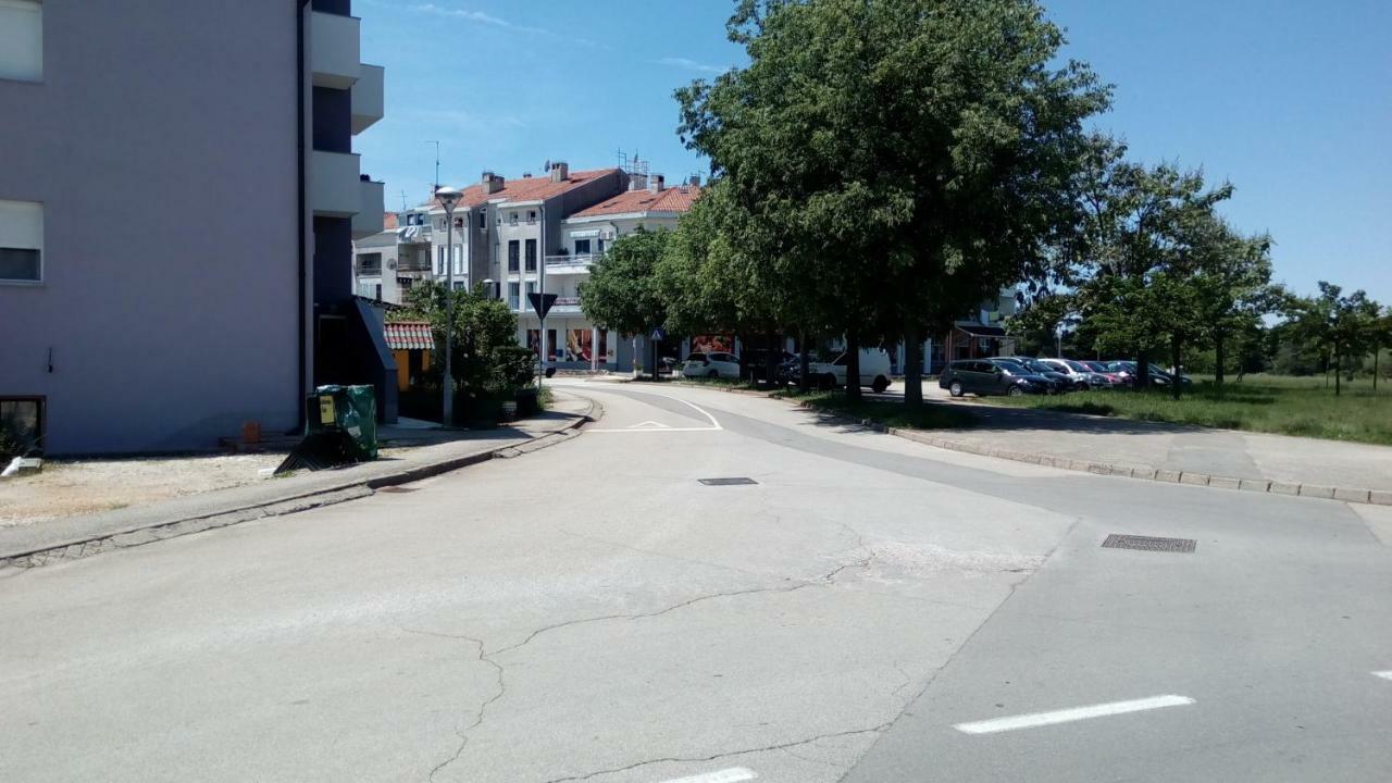 Studio Apartman Lena Umag Exterior foto